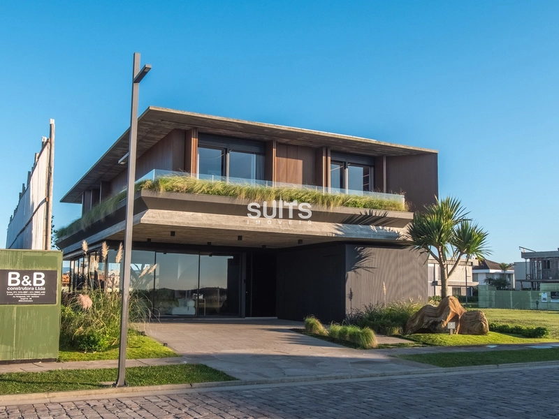 Belíssimo sobrado à venda no condomínio Los Cobos em Xangri-lá: 2ª foto da galeria de imagens do imóvel