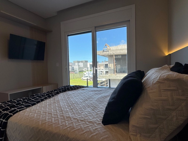 Lindo sobrado com 5 suítes e piscina, no condomínio SUNSET: 22ª foto da galeria de imagens do imóvel