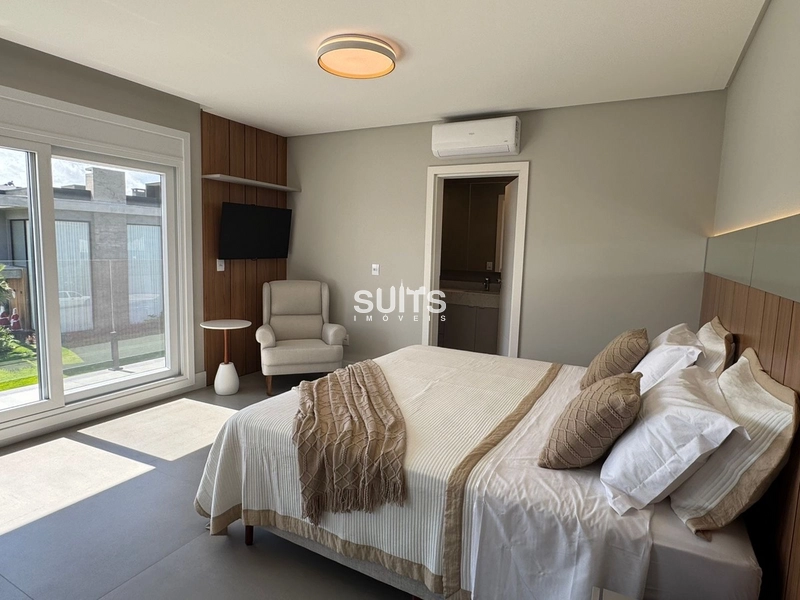 Lindo sobrado com 5 suítes e piscina, no condomínio SUNSET: 30ª foto da galeria de imagens do imóvel