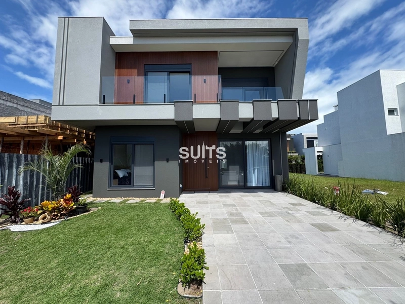 Lindo sobrado com 5 suítes e piscina, no condomínio SUNSET: 1ª foto da galeria de imagens do imóvel