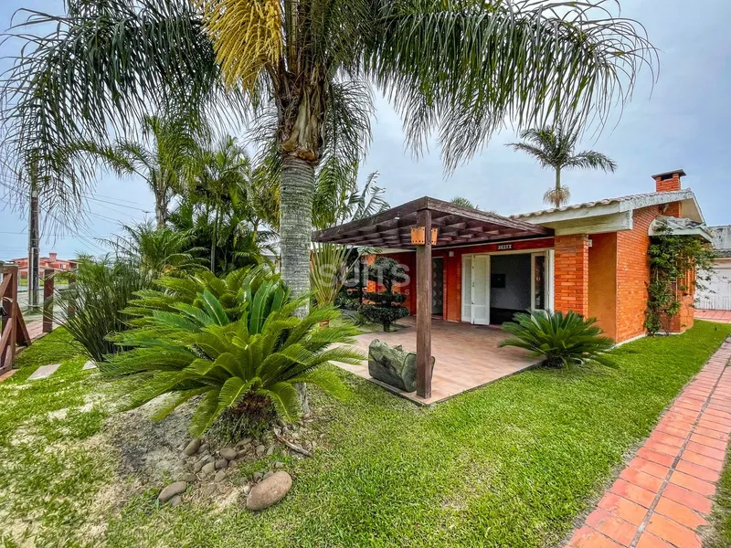 Ótima casa com 02 terrenos à venda na praia de Atlântida: 3ª foto da galeria de imagens do imóvel