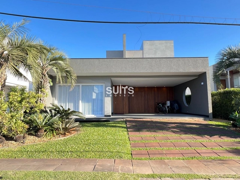 Magnífico Sobrado no Condomínio Quintas do Lago: 1ª foto da galeria de imagens do imóvel