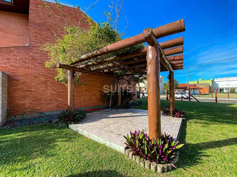 Sobrado com 02 terrenos 01 quadra do Mar na praia de Rainha do Mar: 8ª foto da galeria de imagens do imóvel