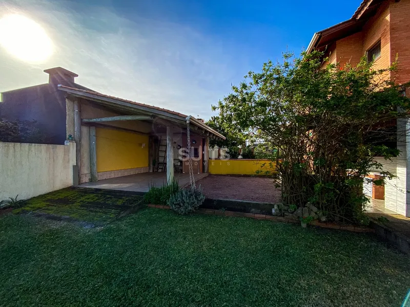 Sobrado com 02 terrenos 01 quadra do Mar na praia de Rainha do Mar: 5ª foto da galeria de imagens do imóvel