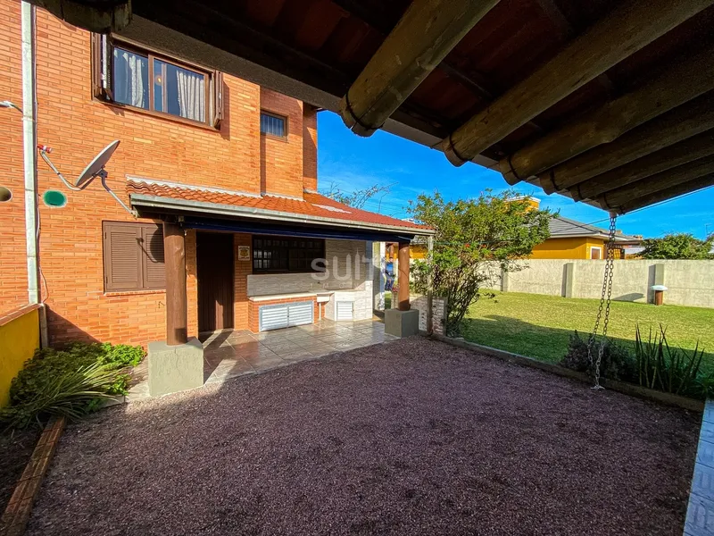 Sobrado com 02 terrenos 01 quadra do Mar na praia de Rainha do Mar: 7ª foto da galeria de imagens do imóvel