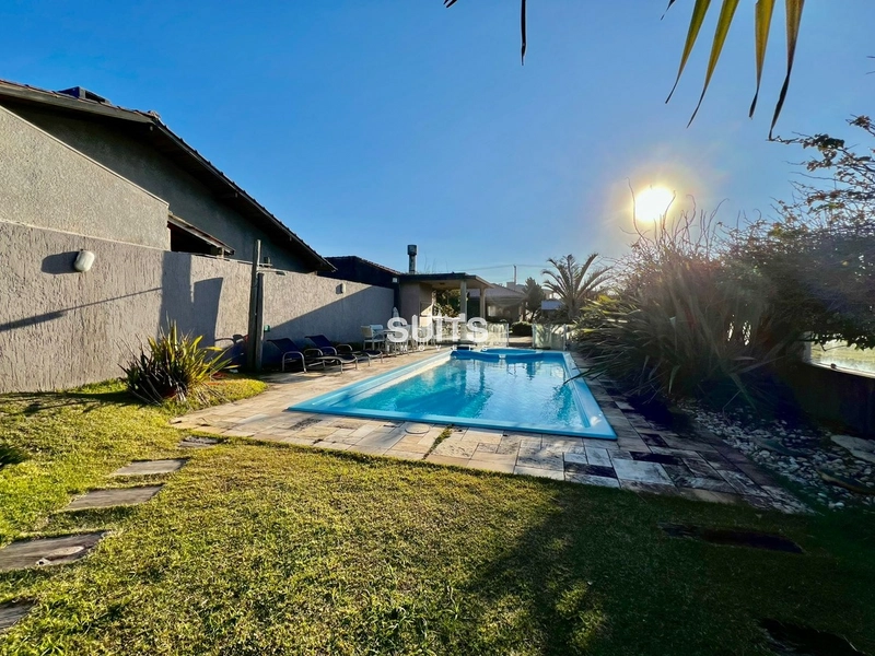 Excelente Casa com 3 Terrenos na Beira Mar de Xangri-lá!: 5ª foto da galeria de imagens do imóvel