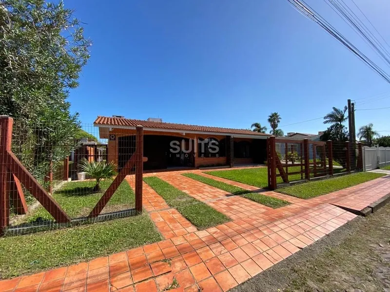 Ótima casa à venda na praia de Atlântida em Xangri-Lá: 2ª foto da galeria de imagens do imóvel