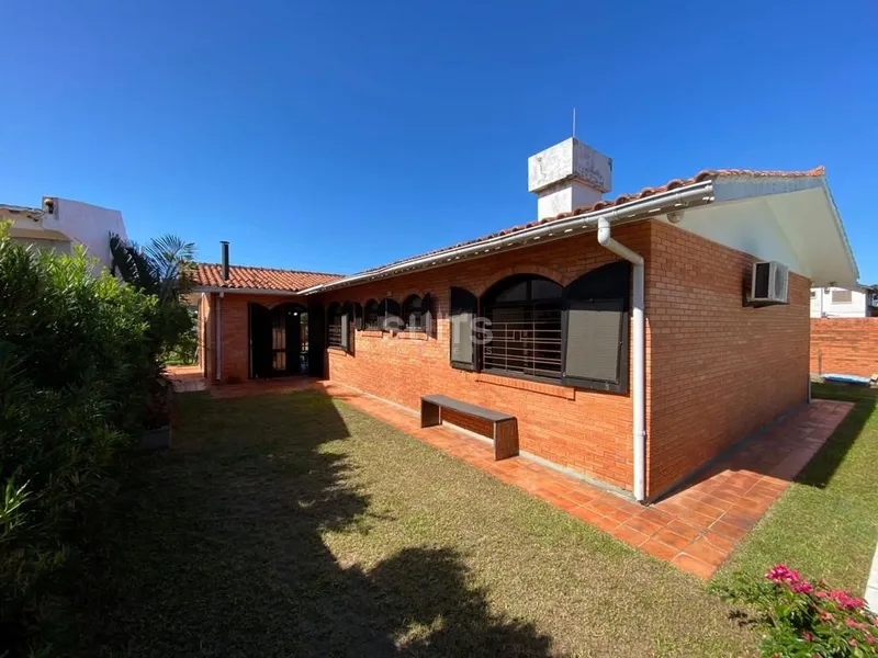 Ótima casa à venda na praia de Atlântida em Xangri-Lá: 4ª foto da galeria de imagens do imóvel