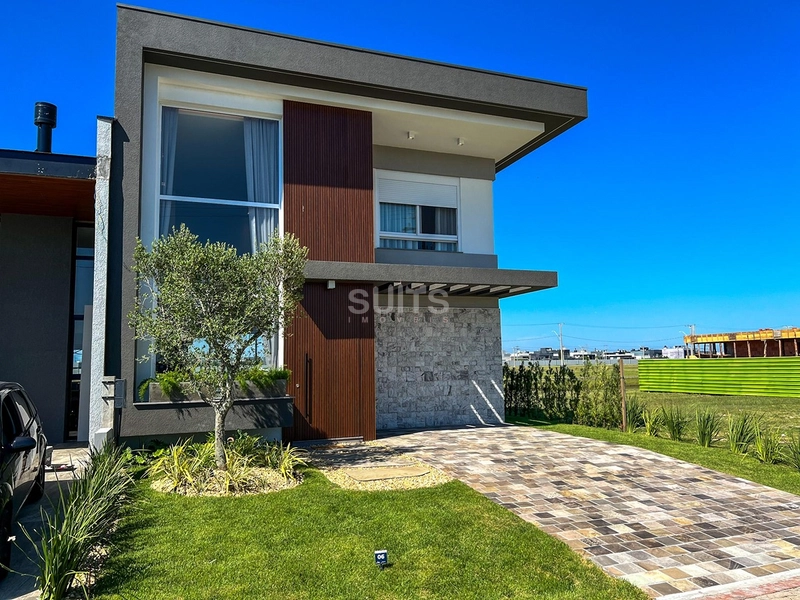 Belíssimo sobrado no condomínio Joy Xangri-Lá : 3ª foto da galeria de imagens do imóvel