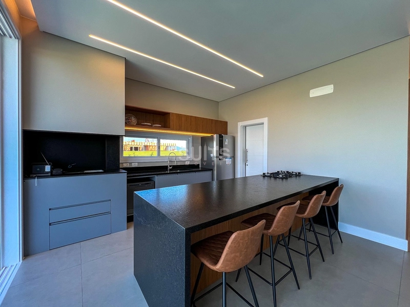 Belíssimo sobrado no condomínio Joy Xangri-Lá : 9ª foto da galeria de imagens do imóvel