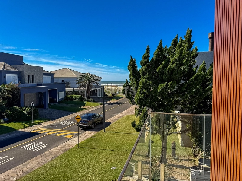 Mansão Disponível a Venda em condomínio Beira Mar de Xangri-lá.: 27ª foto da galeria de imagens do imóvel