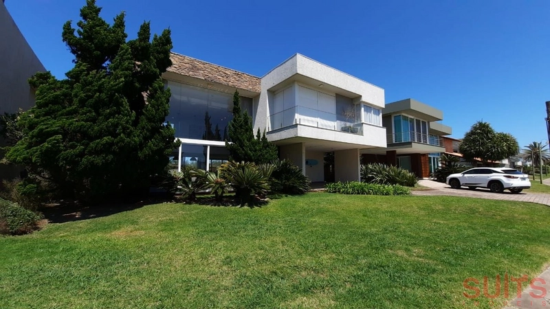 Mansão Disponível a Venda em condomínio Beira Mar de Xangri-lá.: 31ª foto da galeria de imagens do imóvel