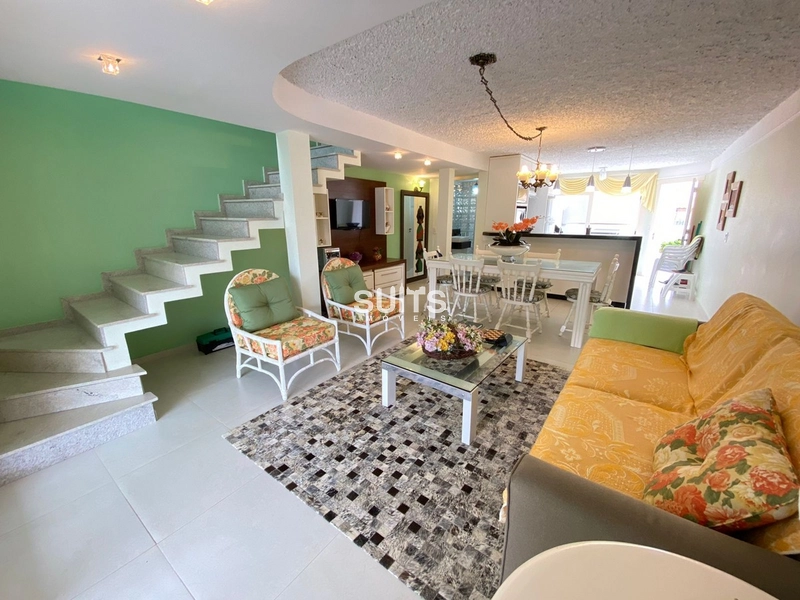 Ótimo sobrado muito próximo ao mar na praia de Noiva do Mar: 4ª foto da galeria de imagens do imóvel