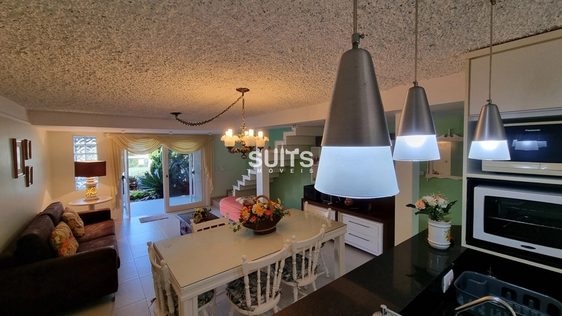 Ótimo sobrado muito próximo ao mar na praia de Noiva do Mar: 9ª foto da galeria de imagens do imóvel