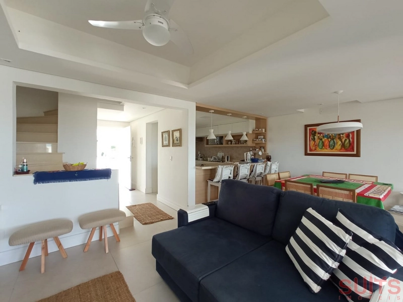 Lindo páteo marbella à venda com vista para o lago: 5ª foto da galeria de imagens do imóvel