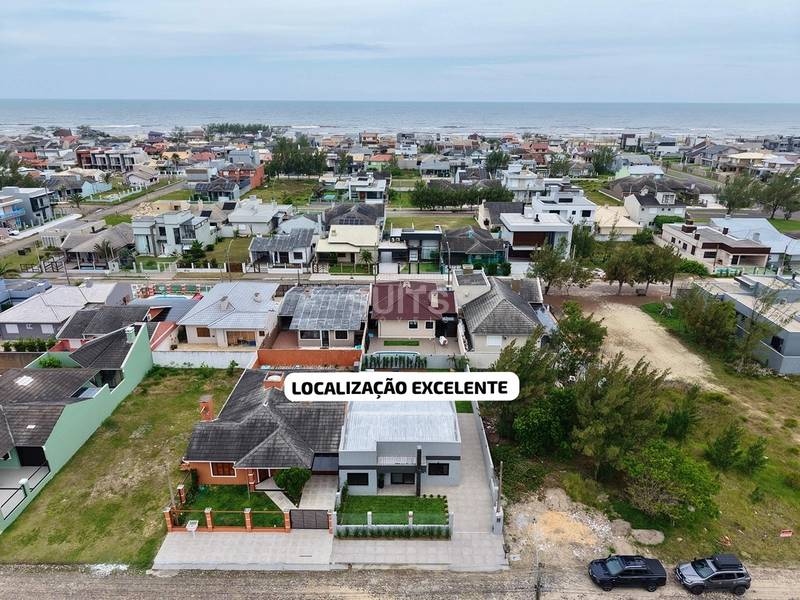 Ótima casa á poucos metros do mar na praia de Atlântida Sul : 16ª foto da galeria de imagens do imóvel