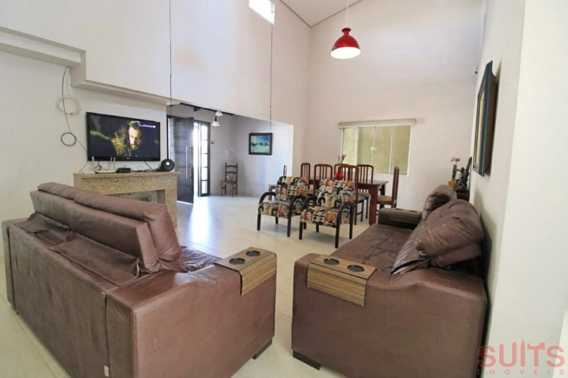 Excelente sobrado de esquina com área verde no Centro de Xangri-Lá: 7ª foto da galeria de imagens do imóvel