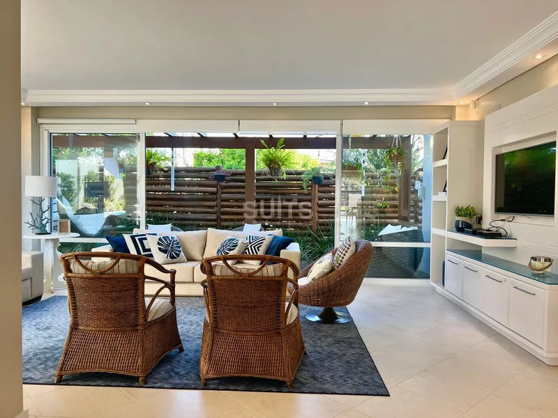 Incrível sobrado junto ao mar na praia de Atlântida: 27ª foto da galeria de imagens do imóvel