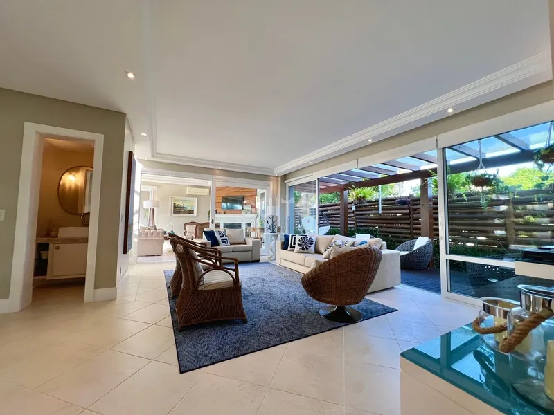 Incrível sobrado junto ao mar na praia de Atlântida: 45ª foto da galeria de imagens do imóvel