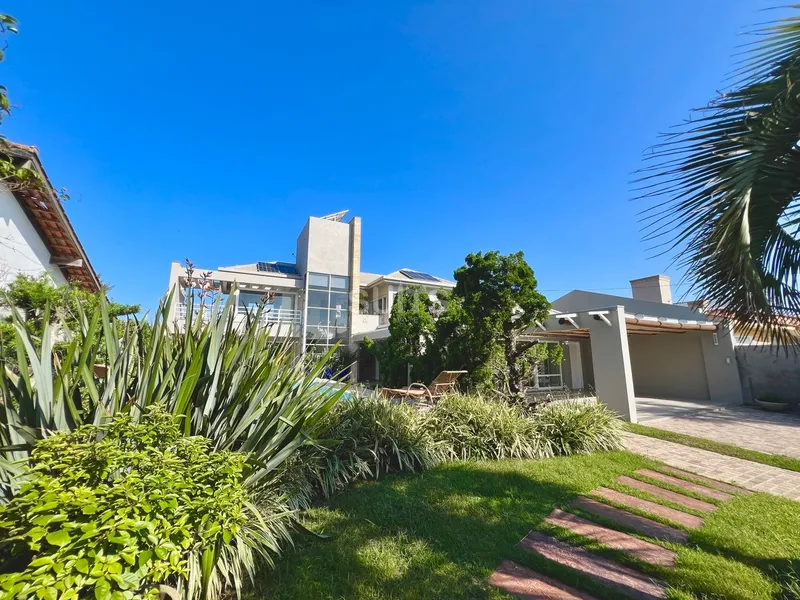 Incrível sobrado junto ao mar na praia de Atlântida: 5ª foto da galeria de imagens do imóvel