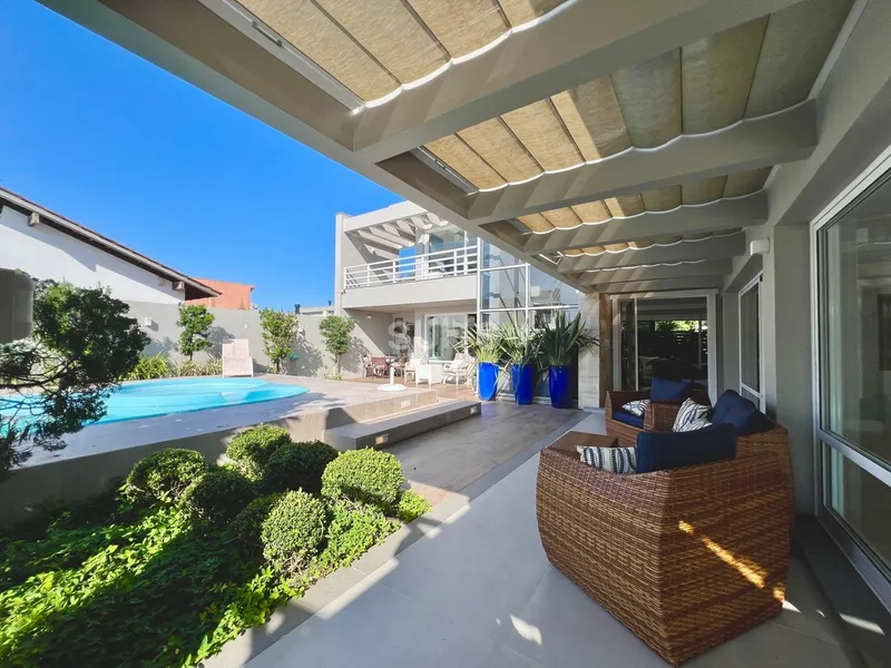 Incrível sobrado junto ao mar na praia de Atlântida: 15ª foto da galeria de imagens do imóvel