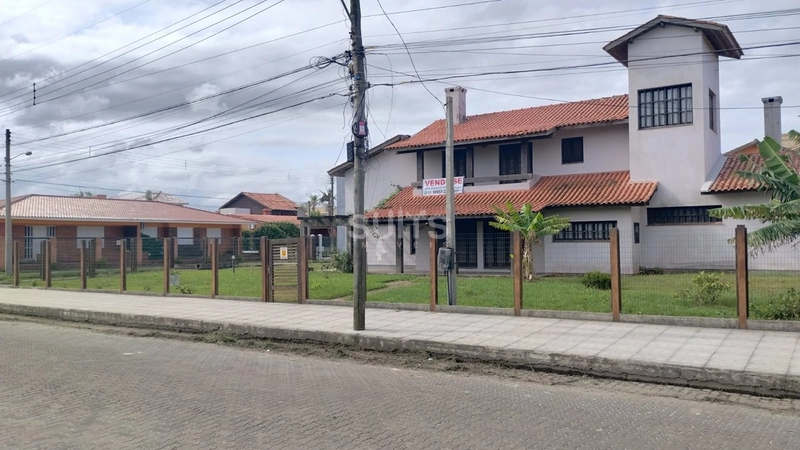 Sobrado de esquina à venda no Centro de Xangri-Lá : 6ª foto da galeria de imagens do imóvel