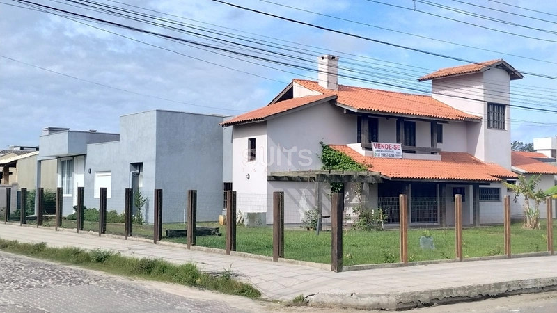 Sobrado de esquina à venda no Centro de Xangri-Lá : 4ª foto da galeria de imagens do imóvel
