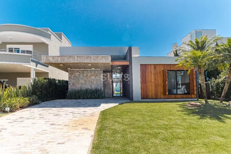 Excelente casa térrea à venda no condomínio Enseada: 2ª foto da galeria de imagens do imóvel