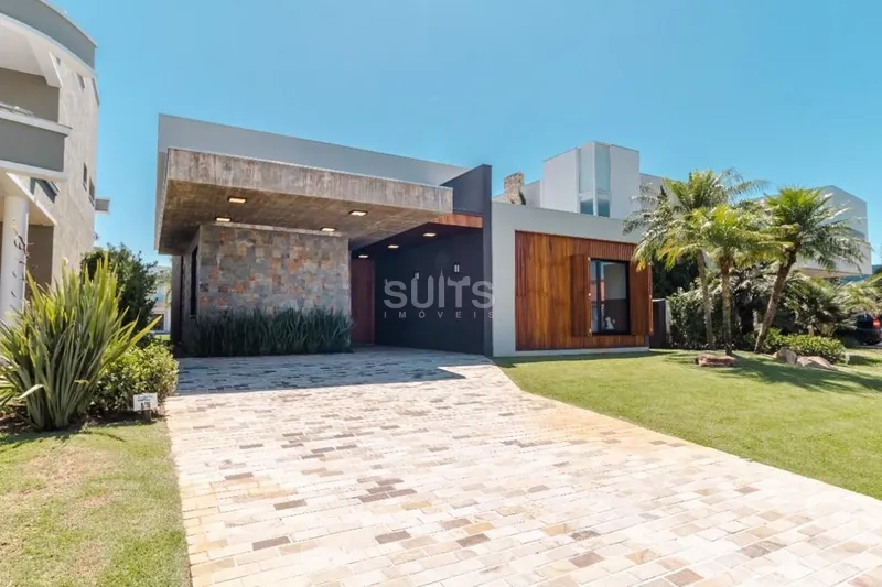 Excelente casa térrea à venda no condomínio Enseada: 3ª foto da galeria de imagens do imóvel