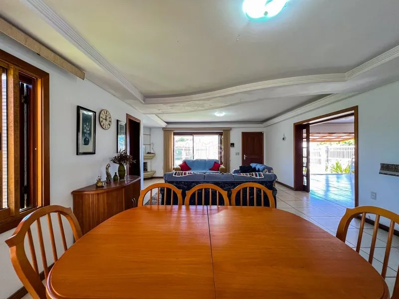 Excelente casa a 02 quadras do mar no Centro de Xangri-lá.: 6ª foto da galeria de imagens do imóvel