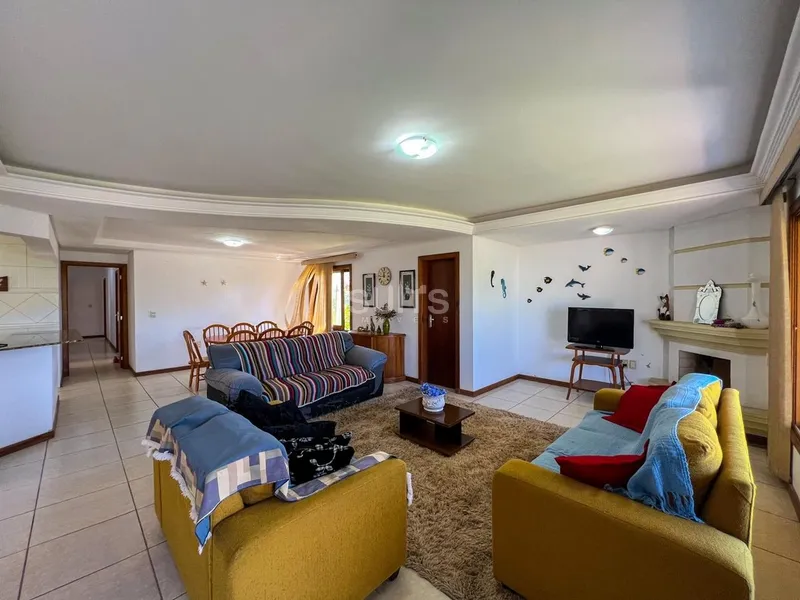 Excelente casa a 02 quadras do mar no Centro de Xangri-lá.: 3ª foto da galeria de imagens do imóvel