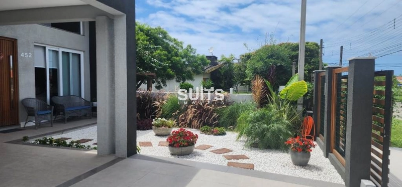 Lindíssima casa térrea á venda no Centro de Xangri-Lá: 3ª foto da galeria de imagens do imóvel