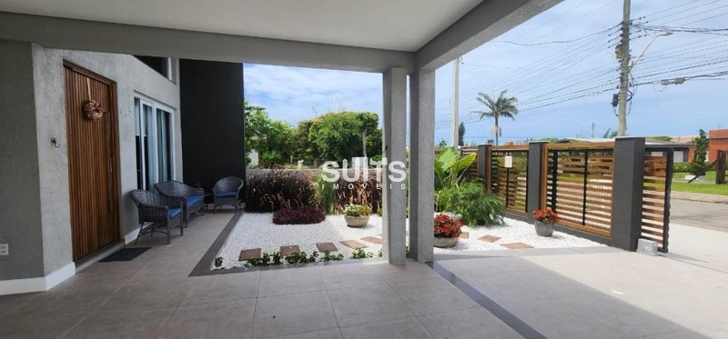 Lindíssima casa térrea á venda no Centro de Xangri-Lá: 4ª foto da galeria de imagens do imóvel