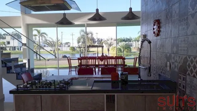 Excelente sobrado com vista para o lago no Condomínio Dubai: 9ª foto da galeria de imagens do imóvel