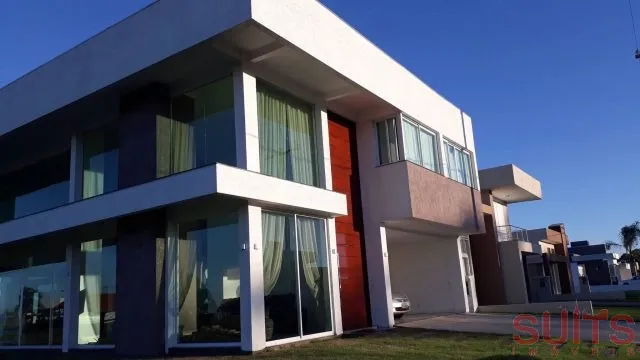 Excelente sobrado com vista para o lago no Condomínio Dubai: 2ª foto da galeria de imagens do imóvel