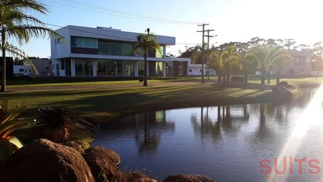 Excelente sobrado com vista para o lago no Condomínio Dubai: 44ª foto da galeria de imagens do imóvel