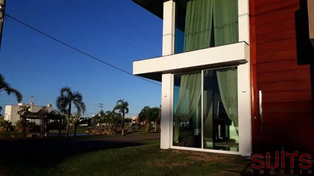 Excelente sobrado com vista para o lago no Condomínio Dubai: 3ª foto da galeria de imagens do imóvel