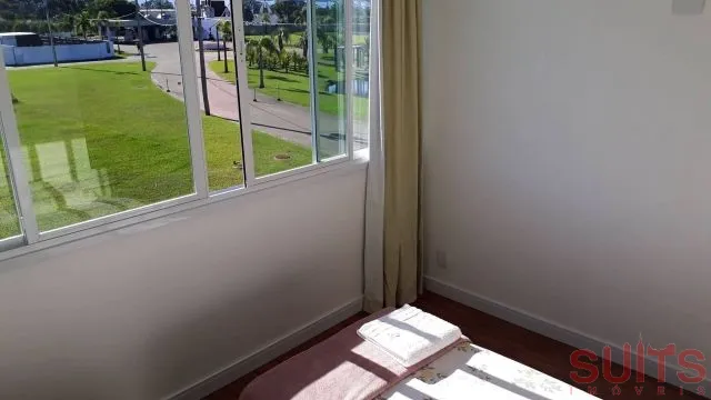 Excelente sobrado com vista para o lago no Condomínio Dubai: 32ª foto da galeria de imagens do imóvel