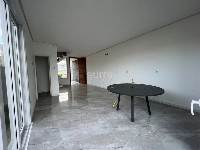 Excelente sobrado próximo ao mar: 6ª foto da galeria de imagens do imóvel