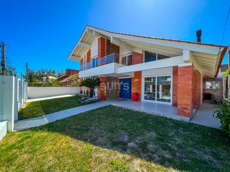 Sobrado uma quadra do mar em Atlântida: 2ª foto da galeria de imagens do imóvel