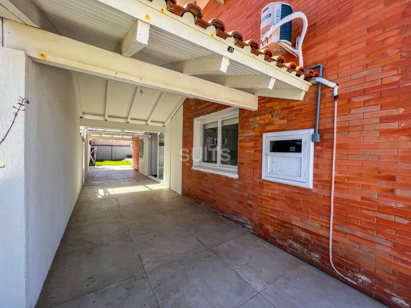 Sobrado uma quadra do mar em Atlântida: 4ª foto da galeria de imagens do imóvel