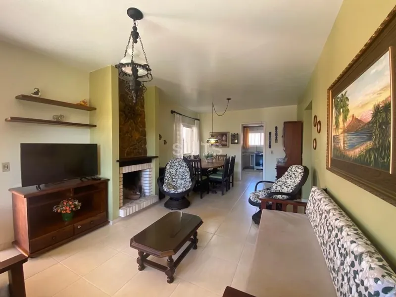 Linda casa no centro de Xangri-Lá próxima ao mar: 3ª foto da galeria de imagens do imóvel