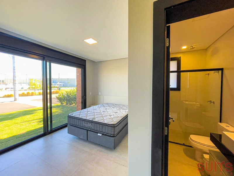 Lindo sobrado beira lago à venda no condomínio Malibu: 17ª foto da galeria de imagens do imóvel