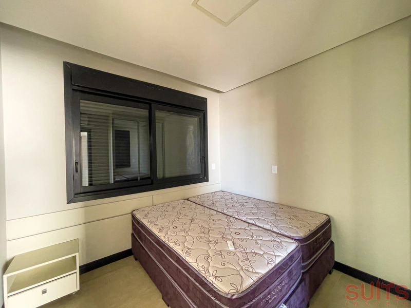 Lindo sobrado beira lago à venda no condomínio Malibu: 24ª foto da galeria de imagens do imóvel