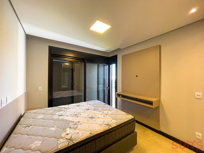 Lindo sobrado beira lago à venda no condomínio Malibu: 30ª foto da galeria de imagens do imóvel