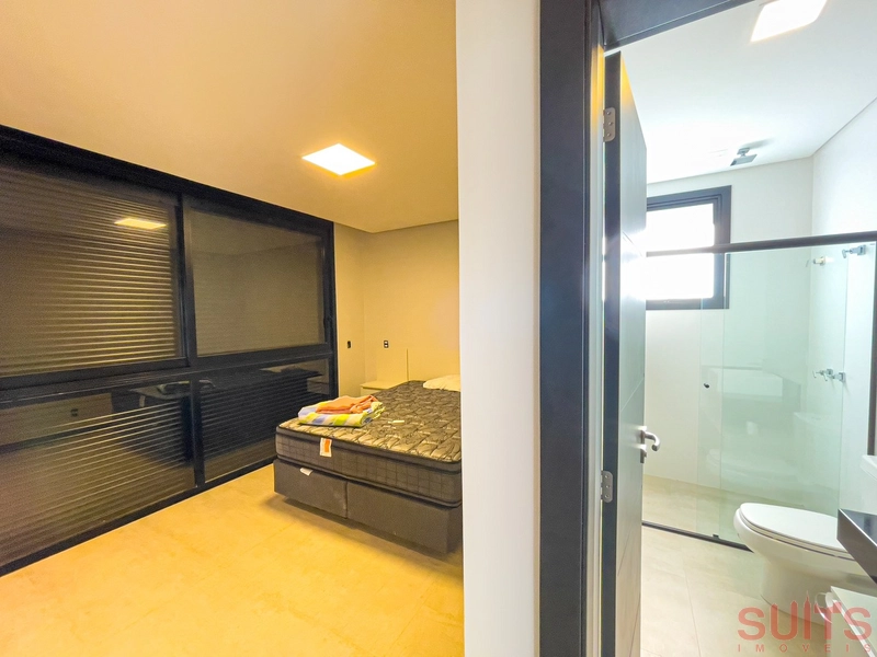 Lindo sobrado beira lago à venda no condomínio Malibu: 21ª foto da galeria de imagens do imóvel