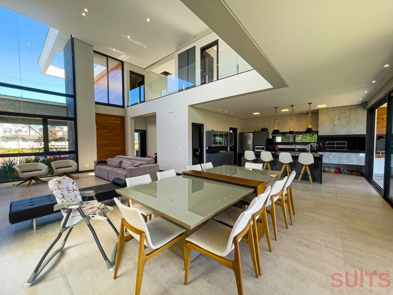 Lindo sobrado beira lago à venda no condomínio Malibu: 7ª foto da galeria de imagens do imóvel