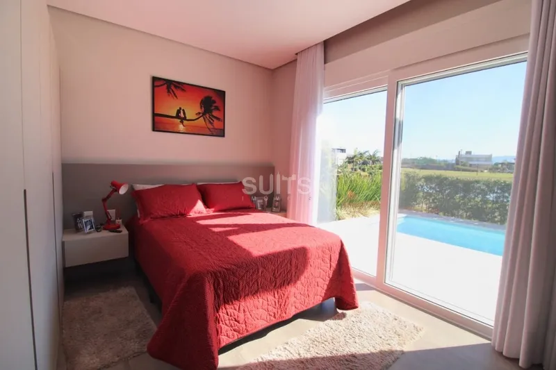 Linda casa beira lago à venda no condomínio Sea Coast: 14ª foto da galeria de imagens do imóvel