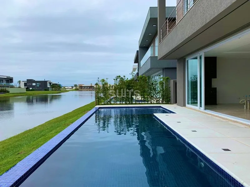 Lindo sobrado beira lago no condomínio Enseada: 11ª foto da galeria de imagens do imóvel