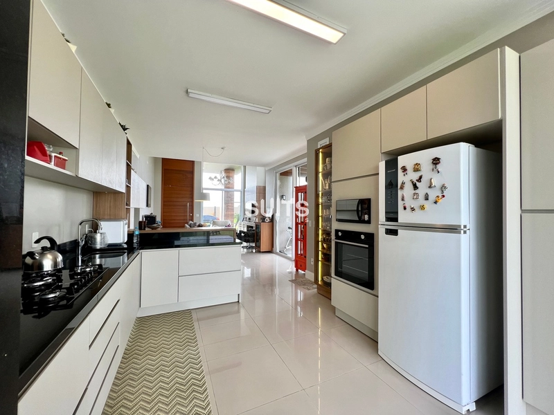 Ótima casa com fundos para o lago no condomínio Riviera: 20ª foto da galeria de imagens do imóvel